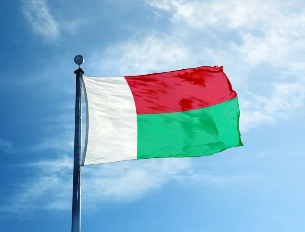 etudiants-madagascar-france-myfrenchdegree-ecole-de-commerce-en-france