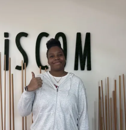 gloria-temoignage-etudiant-myfrenchdegree-etudes-en-france-iscom